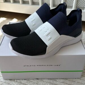 APL white/navy/black Techloom Bliss sneakers